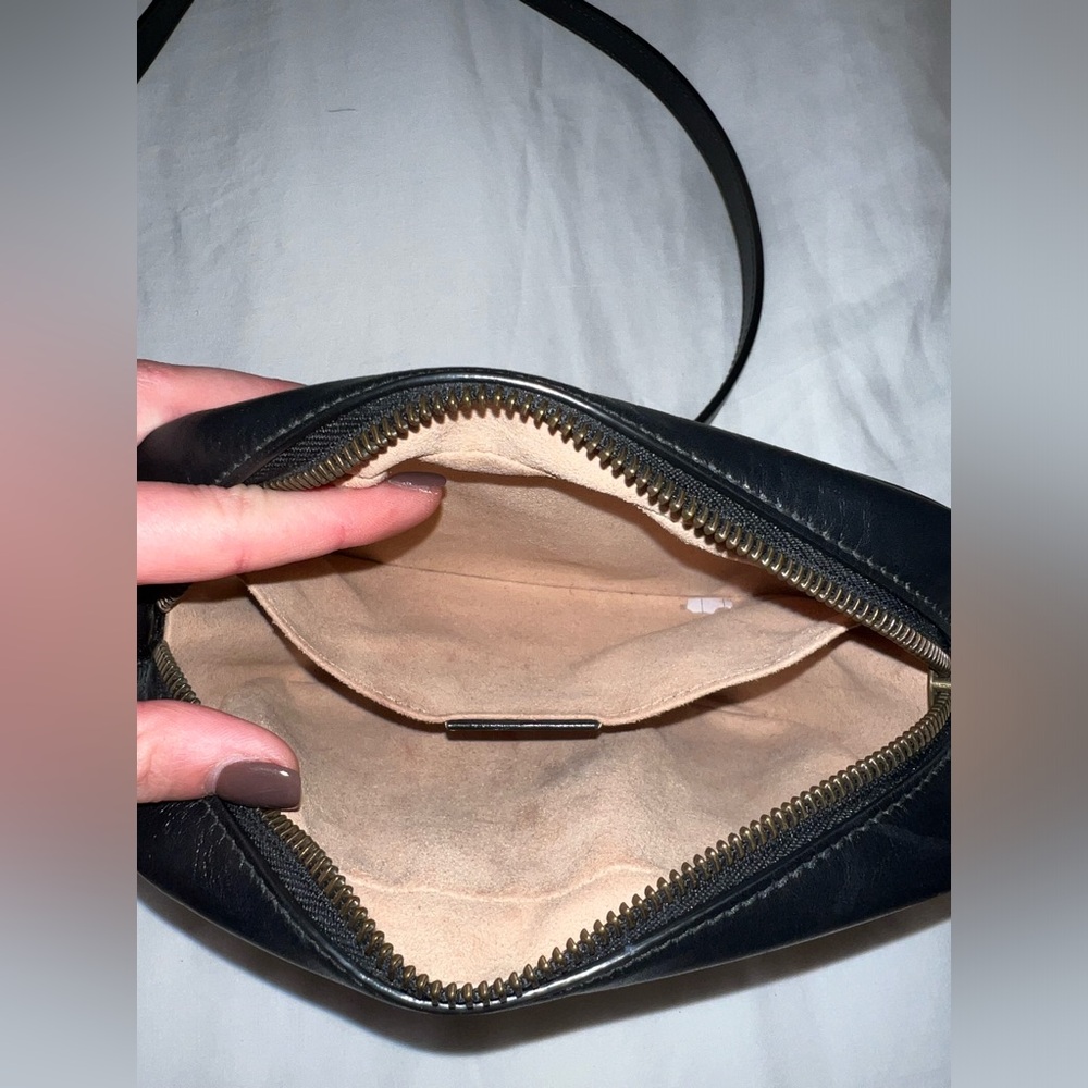 GUCCI MARMONT MINI SHOULDER BAG - Picture 10 of 12